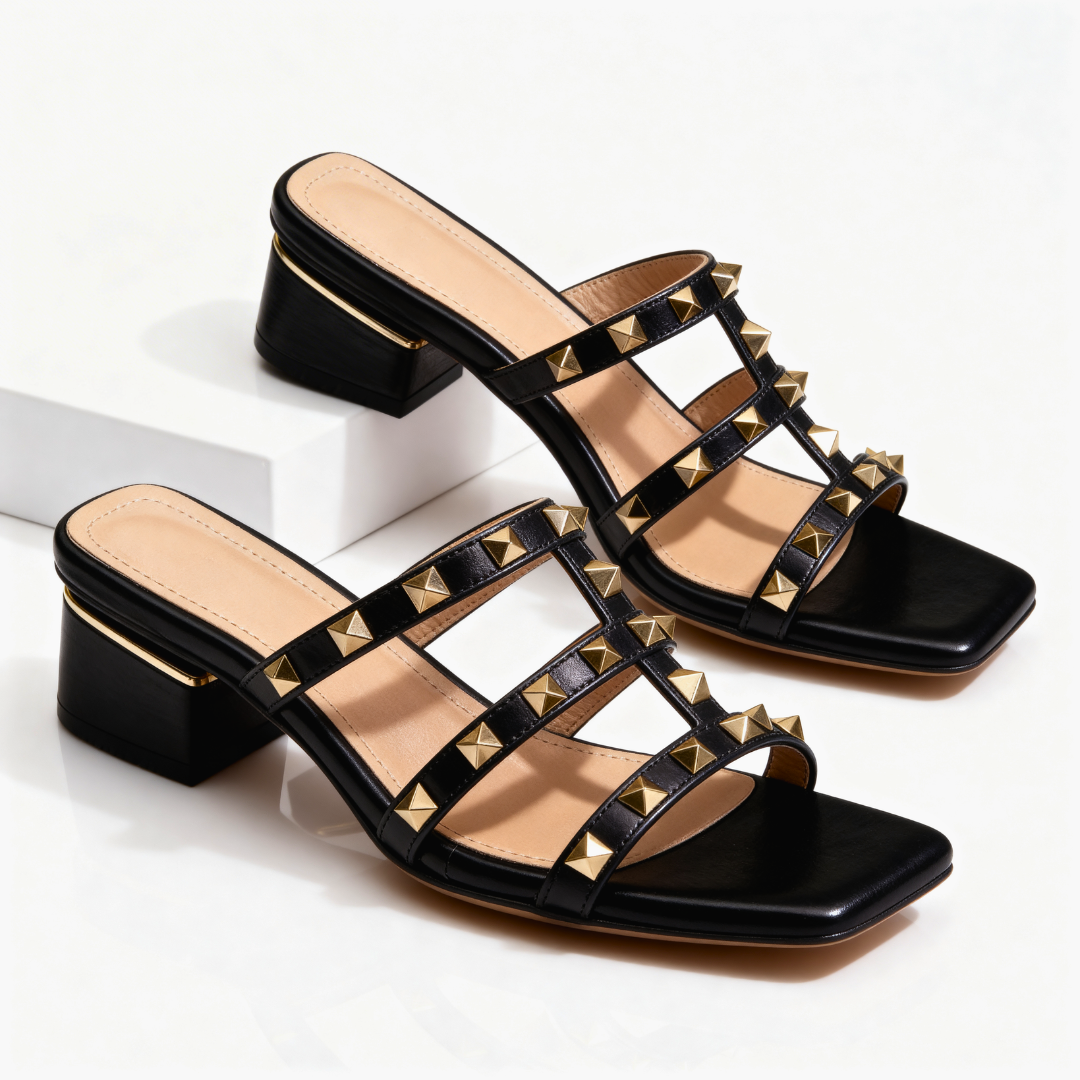 Sandalia Odette con tachuelas