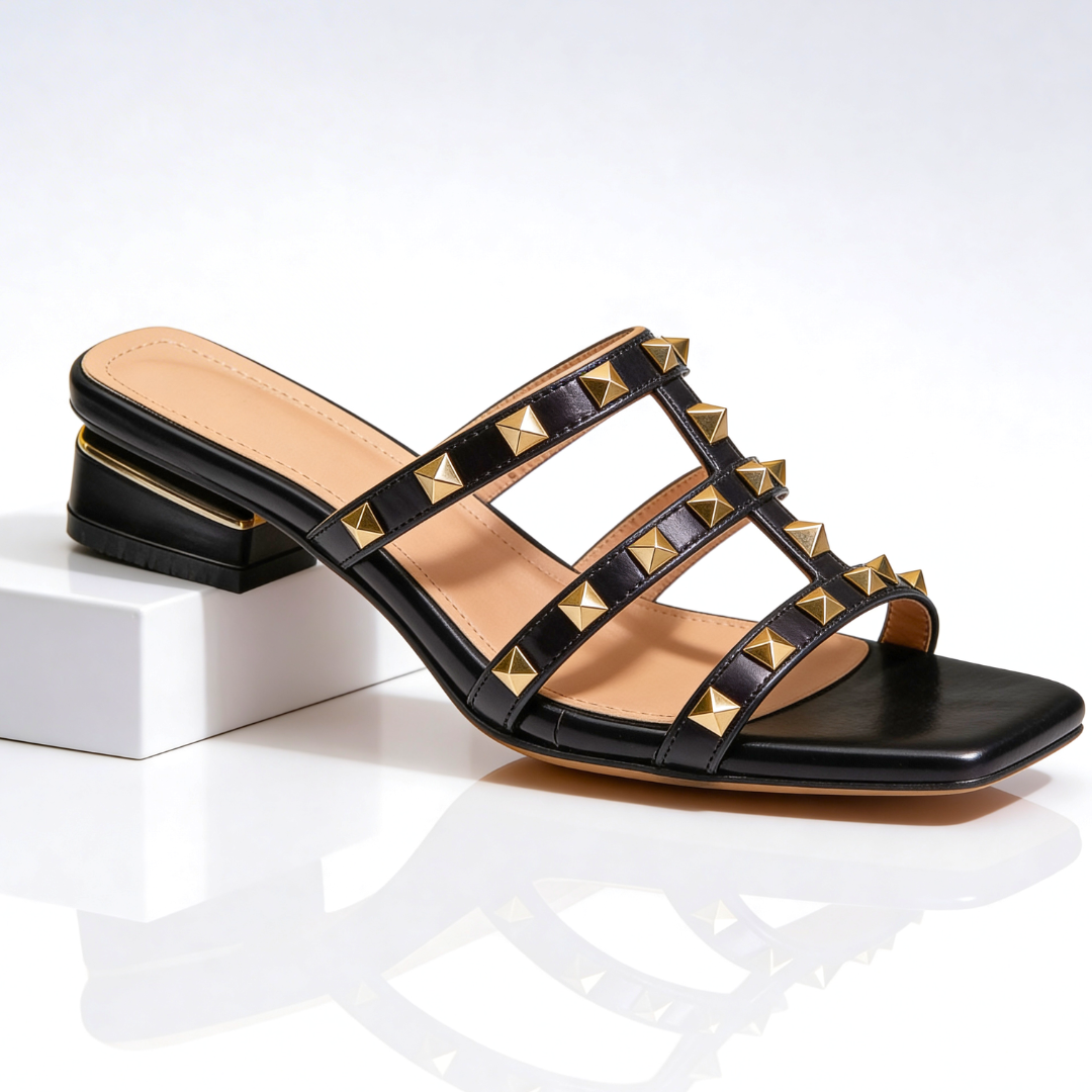Sandalia Odette con tachuelas