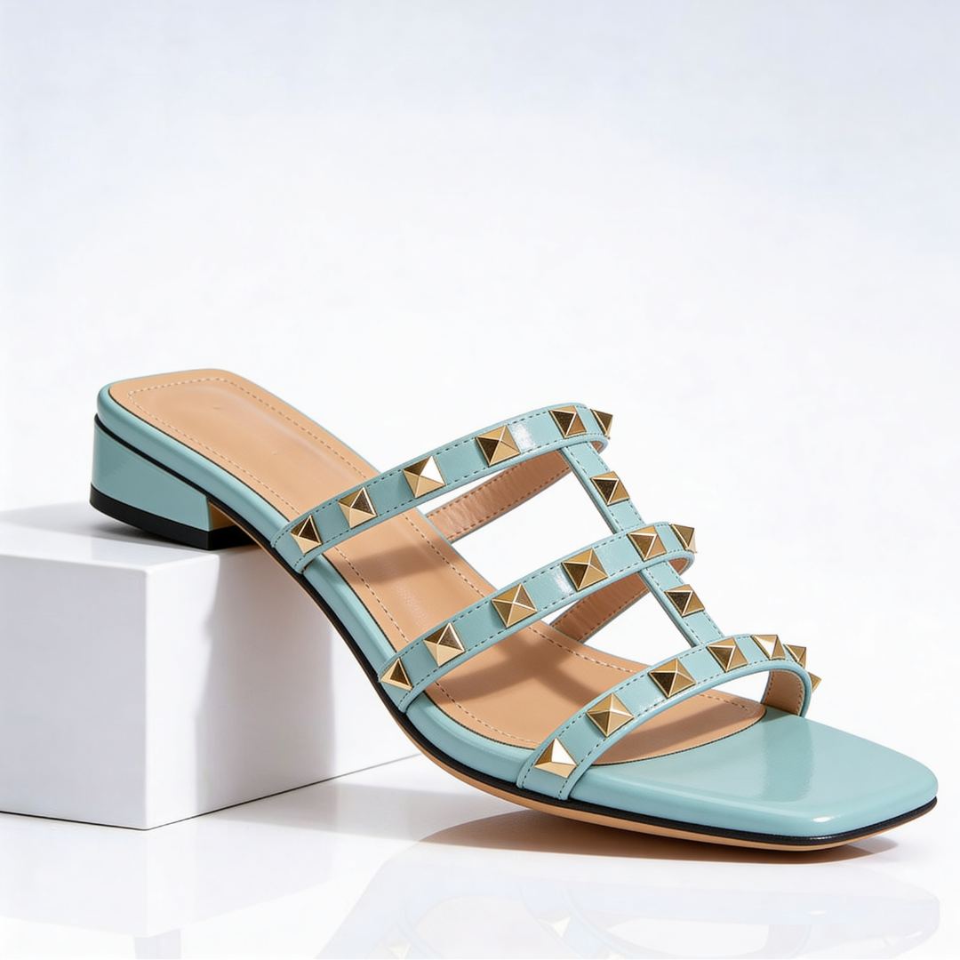Sandalia Odette con tachuelas